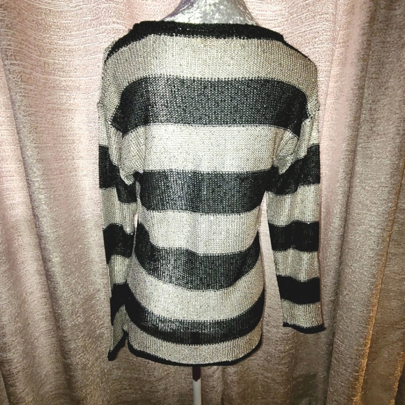 Beautiful Boston Proper Cold Shoulder Sweater - Picture 3 of 8